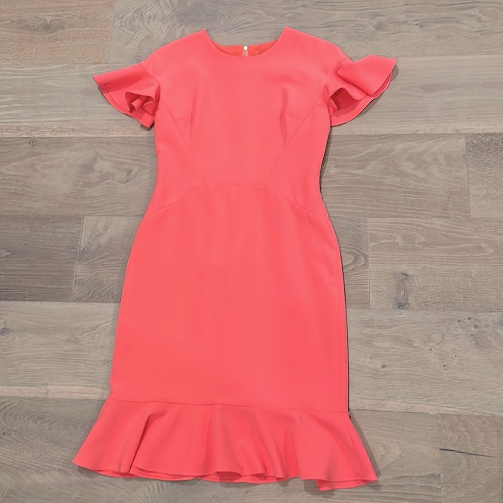 Maggy London size 2 peach/coral fitted flare lined dress 100%poly